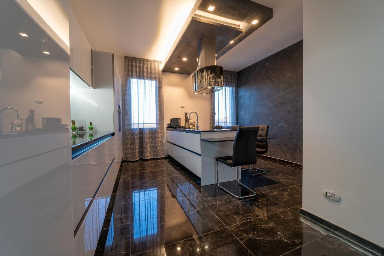 Mistica Space Apartment Reggio Emilia Exterior photo
